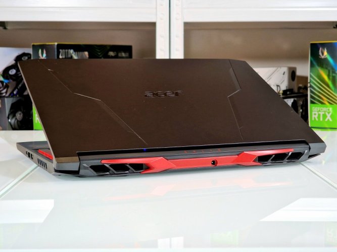 Herný notebook Acer Nitro 5 - ZÁRUKA do 24/4/2025  | 15,6" 144 Hz | i5-11400H | RTX 3050Ti | 16GB | 1000 SSD