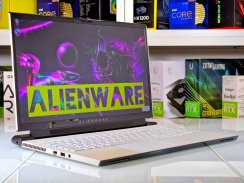 Herný notebook Dell Alienware M17 R2 - ZÁRUKA 12M | 17,3" 144Hz | Intel Core i7-9750H | RTX 2060 6GB | 16GB DDR4 | 512 SSD | WIN11