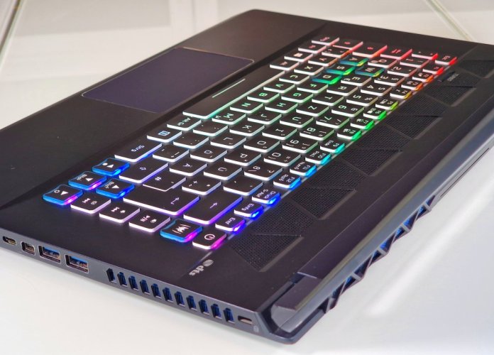 Laptop gamingowy Acer Predator Triton 500 - GWARANCJA 12M | 15,6" 300 Hz | Intel Core i7- 10875H | RTX 2080 8 GB | 32 GB | 2000 SSD | WIN11