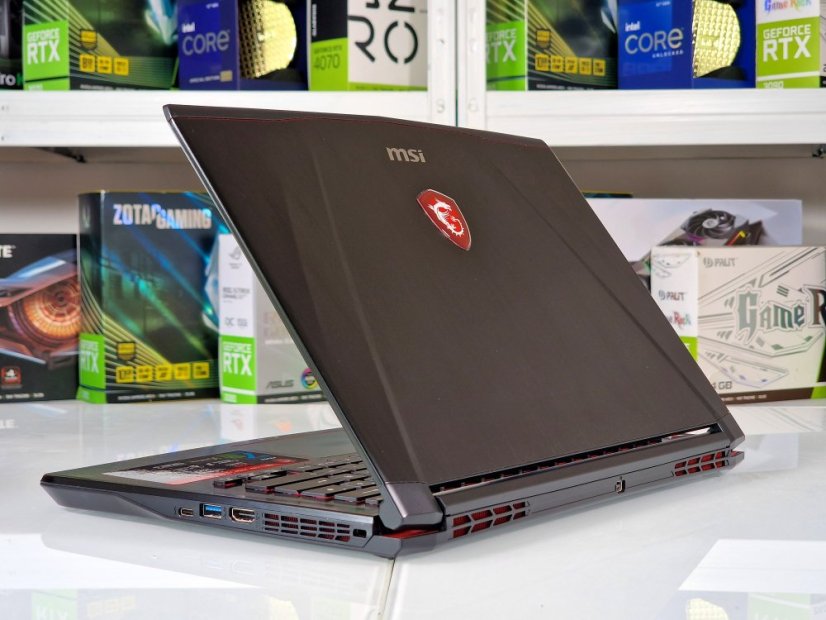 Gaming Laptop MSI GS43 Phantom Gebraucht - GARANTIE 12M | 14" FullHD | Intel Core i7-7700HQ | 16GB | GTX 1060 6GB | 256 SSD | WIN11