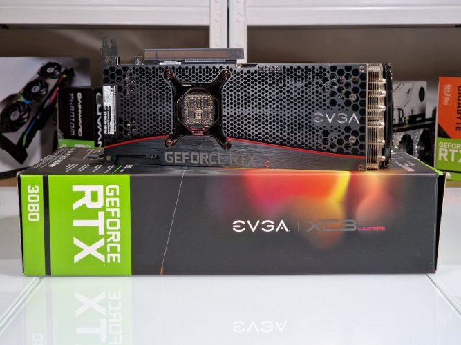 Grafická karta EVGA GeForce RTX 3080 XC3 ULTRA Gaming 10 GB - ZÁRUKA 12M