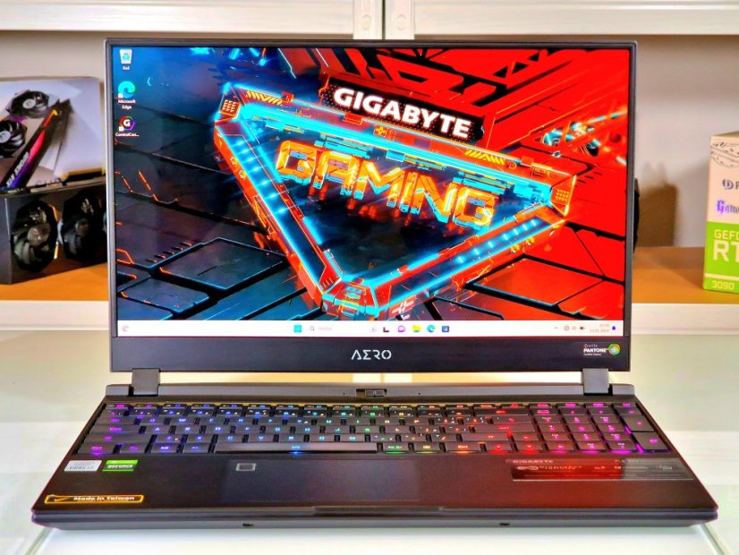 PC Portable Gamer GIGABYTE AERO 15 OLED • 15,6 4K OLED • Intel Core i7-10870H • 32Go • RTX 3060 6Go • 2TB SSD