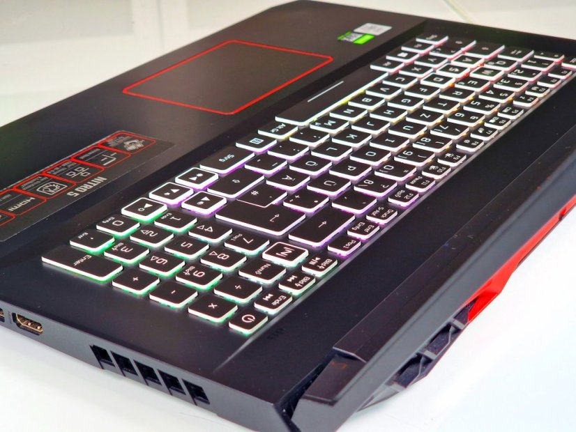 Gaming Notebook Acer Nitro 5 Gebraucht - GARANTIE 12M | 17,3" 120Hz | Intel Core 7-10750H | RTX 2060 6GB | 16GB | 1000 SSD | WIN11