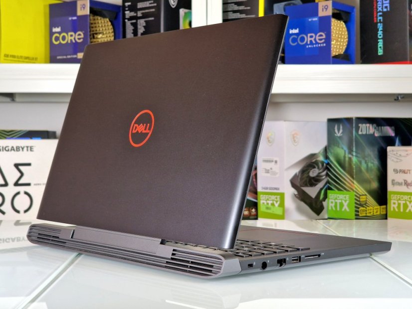 Gaming Laptop DELL Inspiron 15 Gaming - GARANTIE 12M | 15,6" FullHD | Intel Core i5-7300HQ | GTX 1060 6GB | 16 GB | 256 SSD | WIN10Gaming Laptop DELL Inspiron 15 Gaming - GARANTIE 12M | 15,6" FullHD | Intel Core i5-7300HQ | GTX 1060 6GB | 16 GB | 256 SSD | WIN10