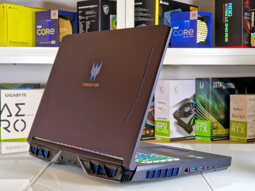 Gaming Laptop Acer Predator Helios 700 Gebraucht - GARANTIE 12M | 17,3" 144Hz  | Intel Core i7-9750H | RTX 2070 8GB | 32 GB | 512 SSD | WIN11