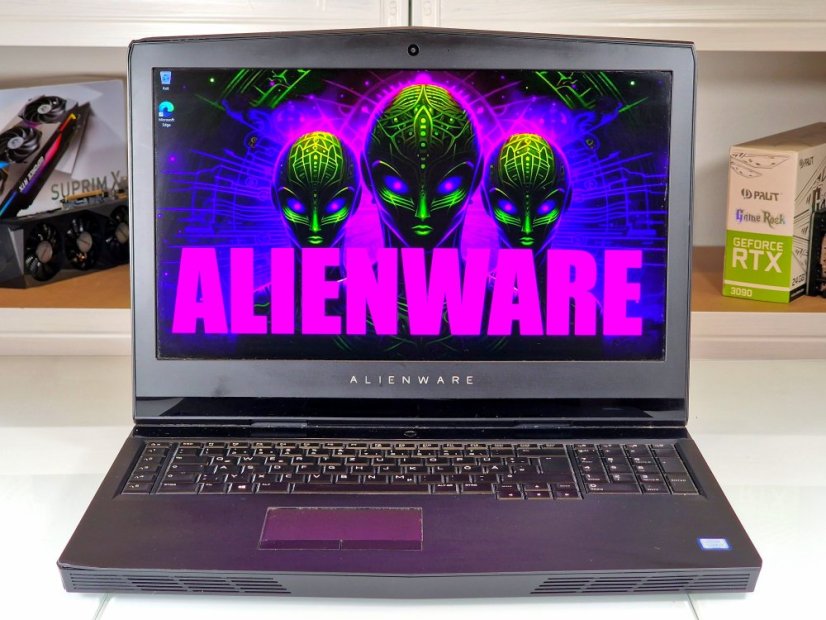 Herný notebook Dell Alienware M17 R5 - ZÁRUKA 12M | 17,3" QHD 120Hz | i7-8750H | GTX 1070 8GB | 16GB | 240 SSD + 1TB HDD | WIN11
