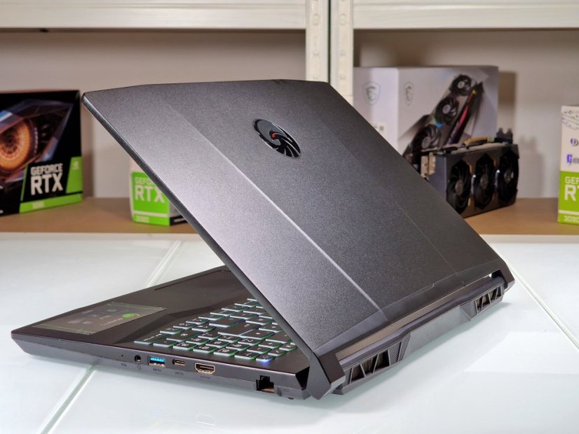 Gaming Laptop MSI ALPHA 15 Gebraucht - GARANTIE 12M | 15,6" 144 Hz | AMD Ryzen 7 5800H | RX 6600M 8GB| 16GB | 512 SSD | WIN11