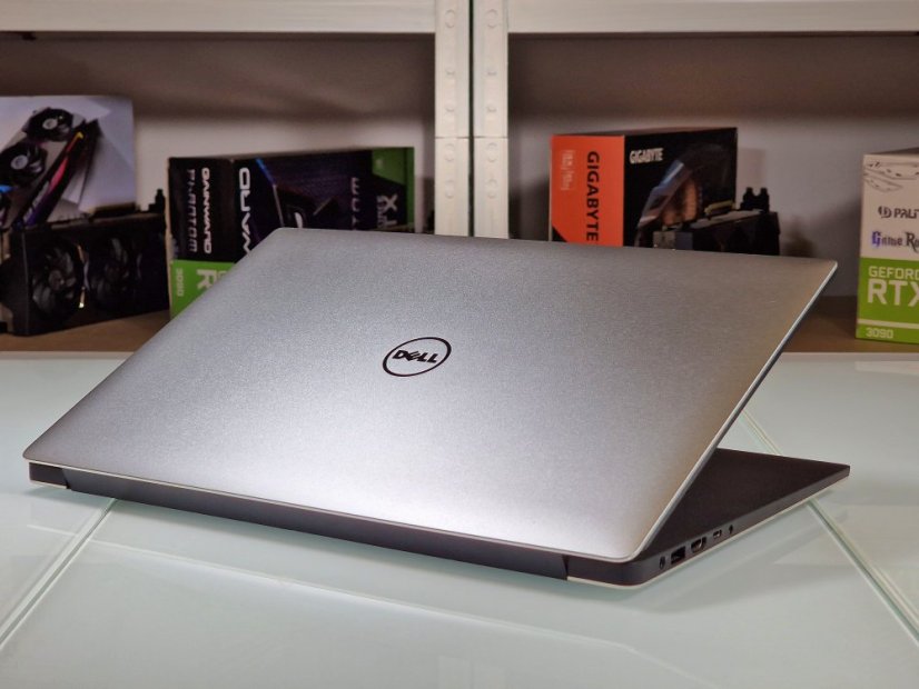 DELL XPS - ZÁRUKA 12M | 15,6" Full HD | Intel Core i7-7700HQ | GTX 1050 | 16 GB  | 512 SSD | WIN11 Home