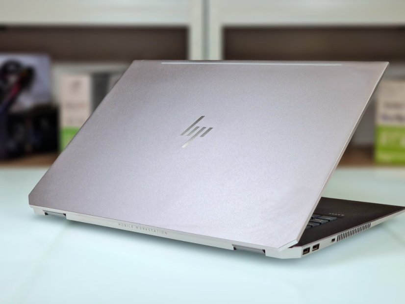 Laptop HP ZBook 15 G5 • GARANTIE 12M • 15,6 FHD • Intel Core i7-8850H • NVIDIA Quadro P2000 4GB • 16 GB DDR4 • 512 SSD • WIN11