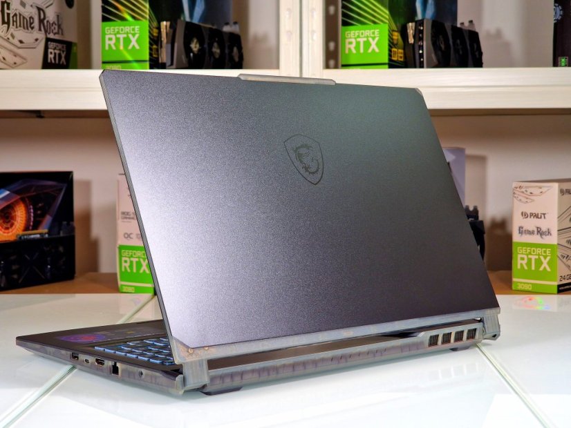 Gaming Laptop MSI Cyborg A12VF Gebraucht - GARANTIE 24M | 15,6" 144 Hz | Intel Core i5-12450H | RTX 4060 8GB | 16GB DDR5 | 512 SSD | WIN11
