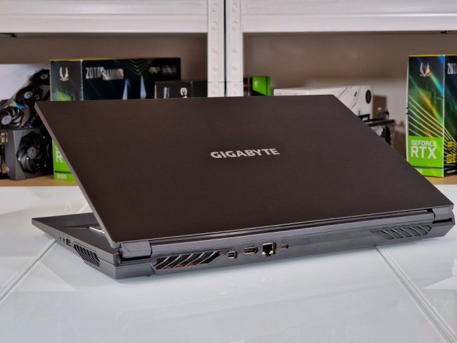 Herní notebook GIGABYTE A7 K1 -ZÁRUKA 12M | 17,3" 144Hz | AMD RYZEN 7 5800H | RTX 3060 6GB | 16GB | 1000 SSD