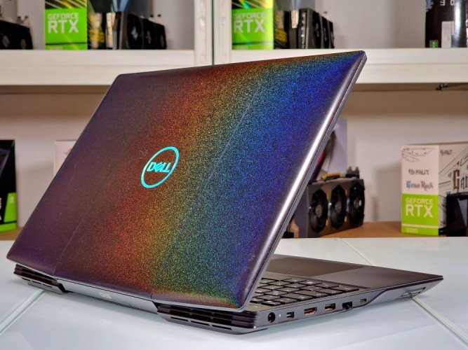 Gaming Laptop Dell G5 Gaming- GARANTIE 12M | 15,6" 300Hz | Intel Core i7-10750H Comet Lake | RTX 2070 8GB | 16 GB | 1000 SSD | WIN11