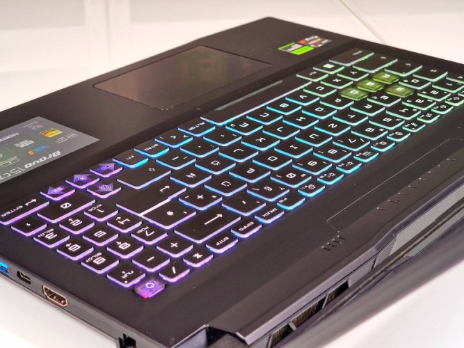 Gaming Laptop MSI BRAVO 15 -GARANTIE 24M | 15,6" 144 Hz | AMD Ryzen 7 7735HS | RTX 4060 8GB | 16GB DDR5 | 512 SSD | WIN11
