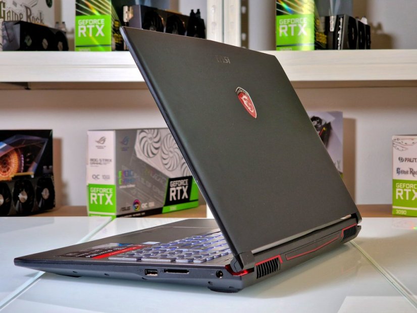 Gaming-Laptop  MSI GP62 Leopard Gebraucht - GARANTIE 12M | 15,6" FullHD | Intel Core i7-7700HQ | GTX 1050 | 12 GB | 128 SSD + 1 TB HDD | WIN11