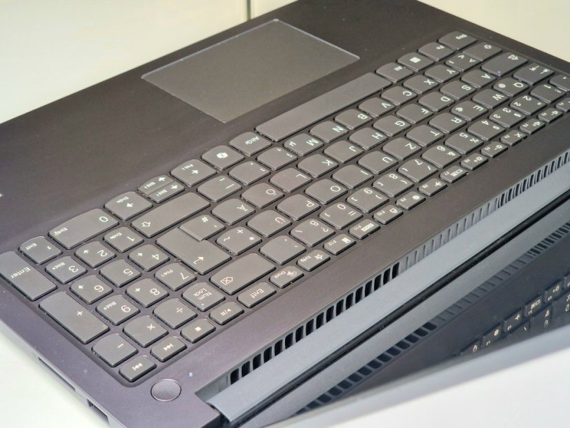 Herní notebook Lenovo LOQ • ZÁRUKA 12M • 15,6 144 Hz • Intel Core i5-12450HX • RTX 2050 • 16GB DDR5 • 512 SSD • WIN11