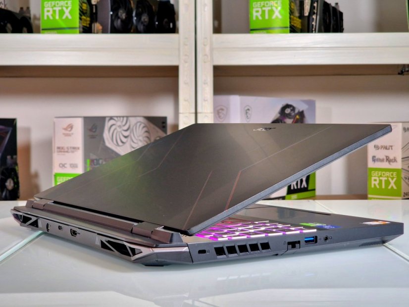 Gaming Notebook Acer Nitro 5 Gebraucht - GARANTIE 12M | 15,6" FHD 144Hz | i7-12650H | RTX 4060 8GB | 16 GB DDR5 | 512 SSD | WIN11