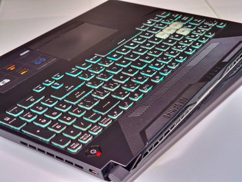 Herní notebook ASUS TUF GAMING A15 • ZÁRUKA 12M • 15,6 144Hz • AMD RYZEN 5800H • RTX 3070 8GB • 16GB • 512 SSD • WIN11