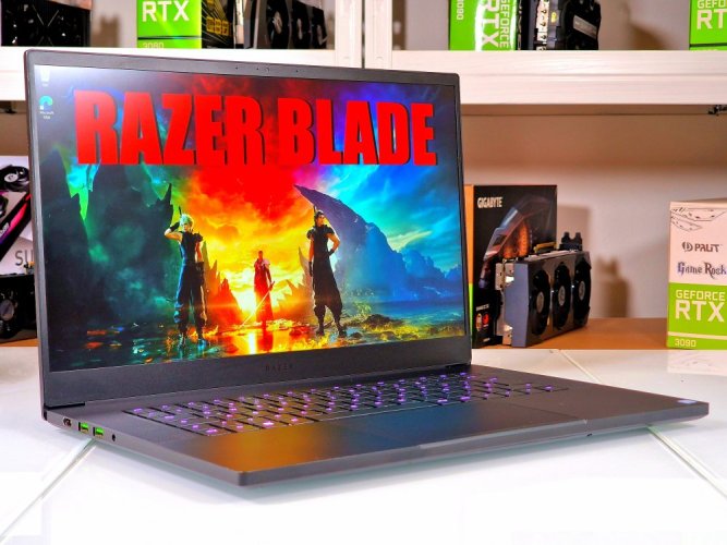 Herný notebook Razer Blade 15 - ZÁRUKA 12M | 15,6" 144Hz | Intel Core i7-8750H | 16GB | GTX 1060 6GB | 256 SSD | WIN11