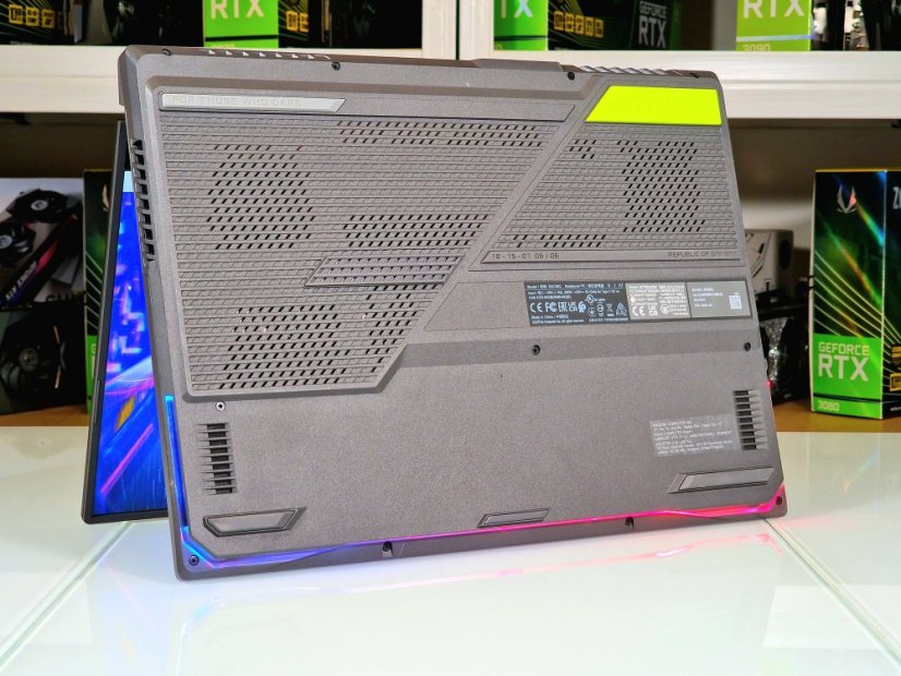 Herní notebook ASUS RoG Strix G15 - ZÁRUKA do 5/2025  | 15,6" 144 Hz | AMD Ryzen 6800HS | RTX 3050 | 16GB DDR5 | 1000 GB SSD