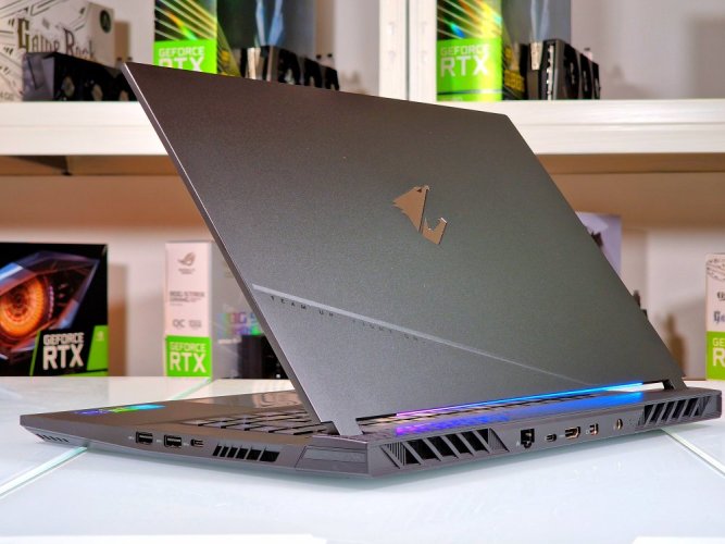 Laptop gamingowy GIGABYTE AORUS 15 - GWARANCJA 12M | 15,6" QHD 165Hz | Intel Core i7-13700H | 16 GB DDR5 | RTX 4070 8GB | 1TB SSD | WIN11