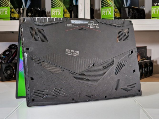 Laptop gamingowy MSI GL75 Leopard - GWARANCJA 12M | 17,3" 144Hz | Intel Core i7-10870H | RTX 2070 8GB  | 16 GB | 512 SSD | WIN11