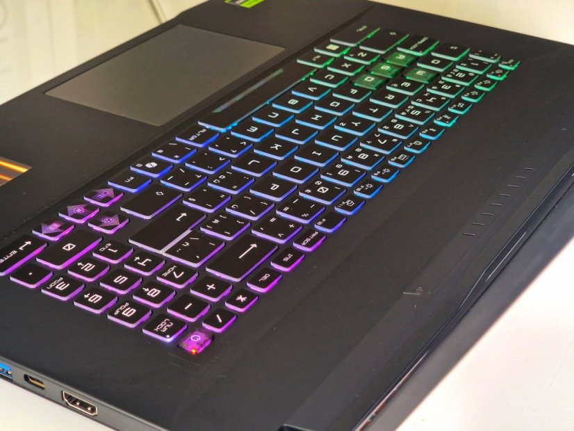 Gaming Laptop MSI KATANA 17 HX • GARANTIE 24M • 17,3 144 Hz • Intel Core i7-14650HX • RTX 5070 8GB • 16GB DDR5 • 1000 SSD • WIN11