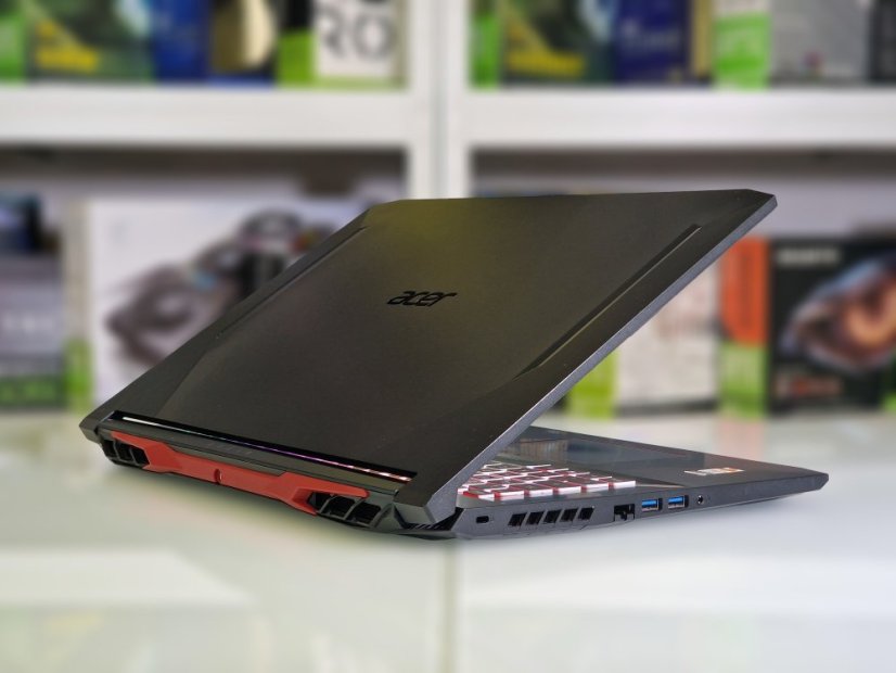 PC Portable Gaming Acer Nitro 5 • GARANTIE 12M • 17,3 144Hz • AMD Ryzen 7 5800H • RTX 3070 8Go • 16Go • 1000 SSD • WIN11