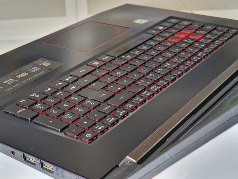 Gaming-Laptop Acer Predator Helios 300 • GARANTIE 12M • 17,3 FHD • Intel Core i5-8300H • GTX 1050 Ti • 16 GB • 128 SSD+1TB HDD • WIN10