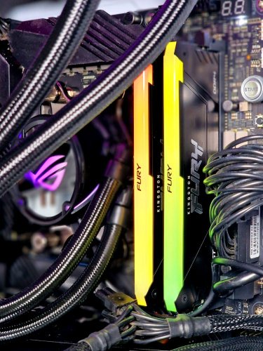 Gaming PC compraider CONFIG - ZÁRUKA 24M | AMD Ryzen 9 7950X3D + WATER COLING | RTX 3090 24GB | 32GB | 2 TB SSD | WIN11