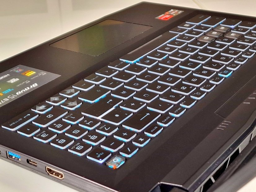 PC Portable Gamer MSI BRAVO 15 • GARANTIE 24M • 15,6 144 Hz • AMD Ryzen 7 7735HS • RX 6550M • 16Go DDR5 • 1000 SSD • WIN11