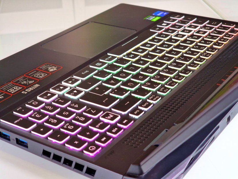 Herní notebook Acer Nitro 5 • ZÁRUKA 12M • 15,6 QHD 165Hz • i5-12450H • RTX 4060 8GB • 16GB DDR5 • 1000 SSD • WIN11