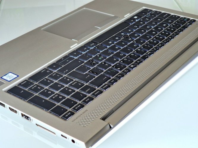 HP EliteBook 850 G5 Touch - ZÁRUKA 12M | 15,6" Full HD | Intel Core i5-8650U | Intel UHD Graphics 620 | 32 GB | 1000 SSD | WIN11 Pro