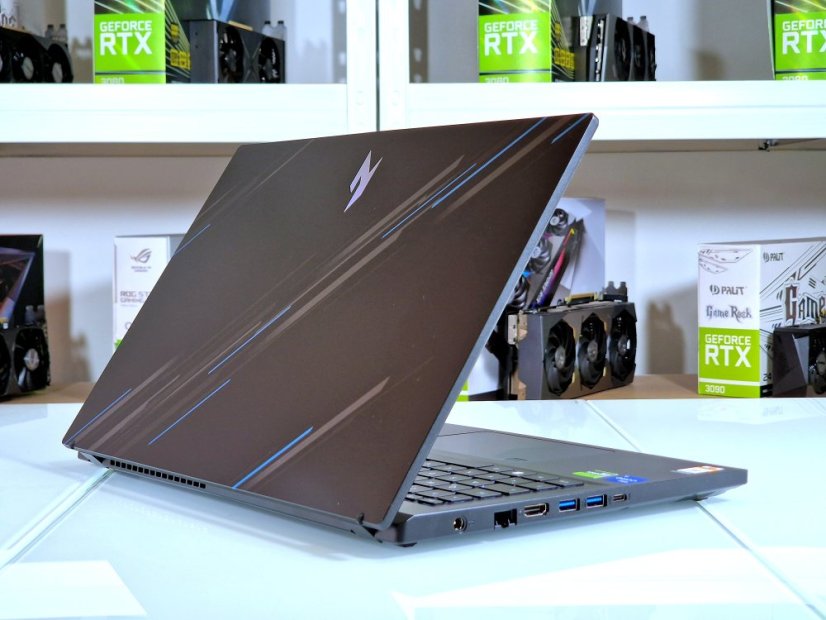 Gaming Laptop Acer Nitro V 15  - GARANTIE 12M | 15,6" 144Hz | Intel Core i5-13420H | RTX 2050 | 16 GB DDR5 | 1000 SSD | WIN11