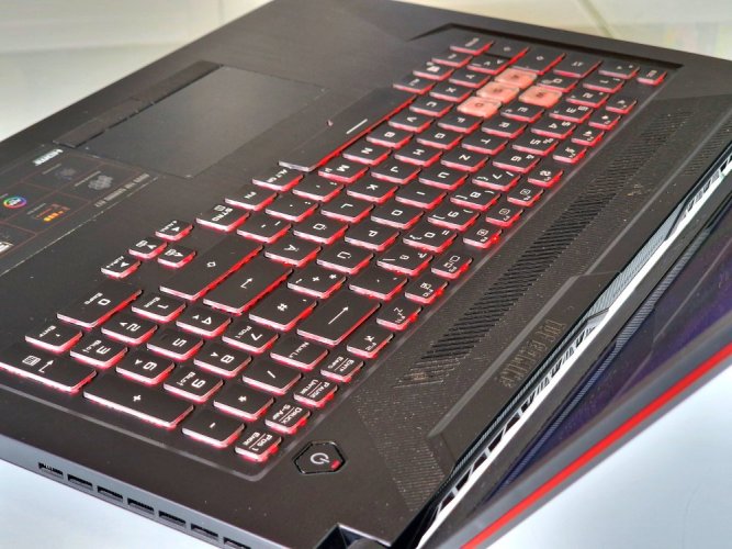 Herný notebook ASUS TuF Gaming A17 - ZÁRUKA 12M  | 17,3" FullHD | AMD Ryzen 5 4600H | GTX 1660Ti 6GB | 16GB  | 512 SSD | WIN11