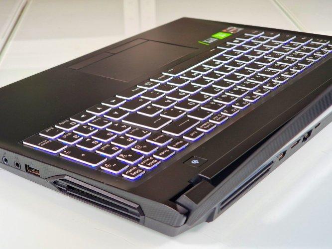 Laptop do gier GIGABYTE A5 - GWARANCJA 12M | 15,6" 144 Hz | AMD RYZEN 5 5600H | RTX 3060 6 GB | 16 GB | 512 SSD | WIN11