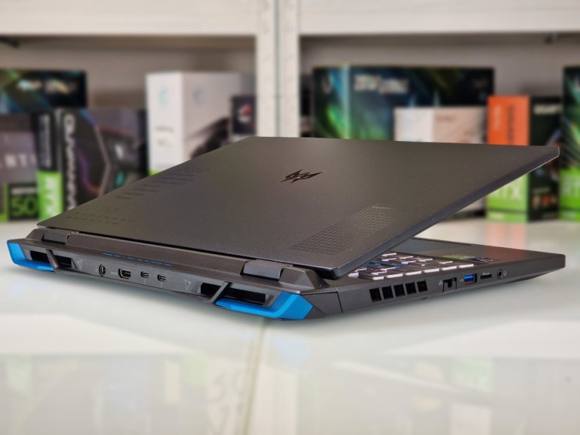 Herný notebook Acer Predator Helios 300 • ZÁRUKA 12M • 15,6 165Hz • Intel Core i7-12700H • RTX 3070 Ti 8GB • 32GB DDR5 • 1TB SSD • WIN11