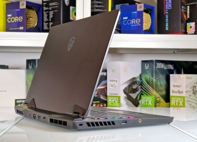 Gaming Laptop MSI GP66 Leopard - GARANTIE 12M | 15,6" 144Hz | Intel Core i7-10750H | RTX 3070 8GB 140W | 16 GB | 512 SSD | WIN11