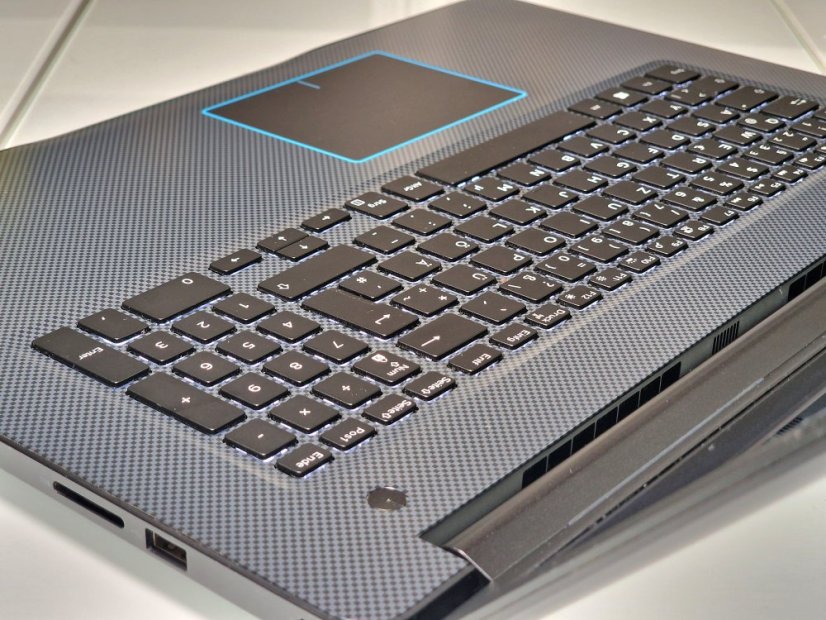 Gaming Laptop Dell G3 Gaming - ZÁRUKA 12M | 17,3" FullHD | Intel Core i7-8750H | GTX 1050 Ti 4GB | 16GB | 128 SSD + 1 TB | WIN 11