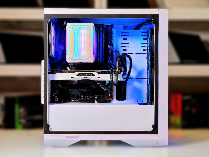 Herní PC CRYSTALSWORD • ZÁRUKA 24M • AMD Ryzen 5 3600 • GTX 1070 8GB • 16GB • 512 SSD • WIN11