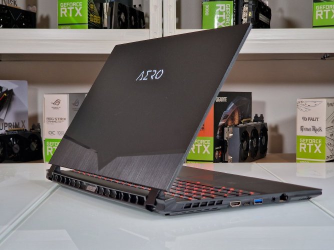 Herný notebook GIGABYTE AERO 15 OLED SA - ZÁRUKA 12M | 15,6" 4K OLED | Intel Core i7-9750H | 16 GB | GTX 1660Ti 6GB | 512 GB SSD | WIN11
