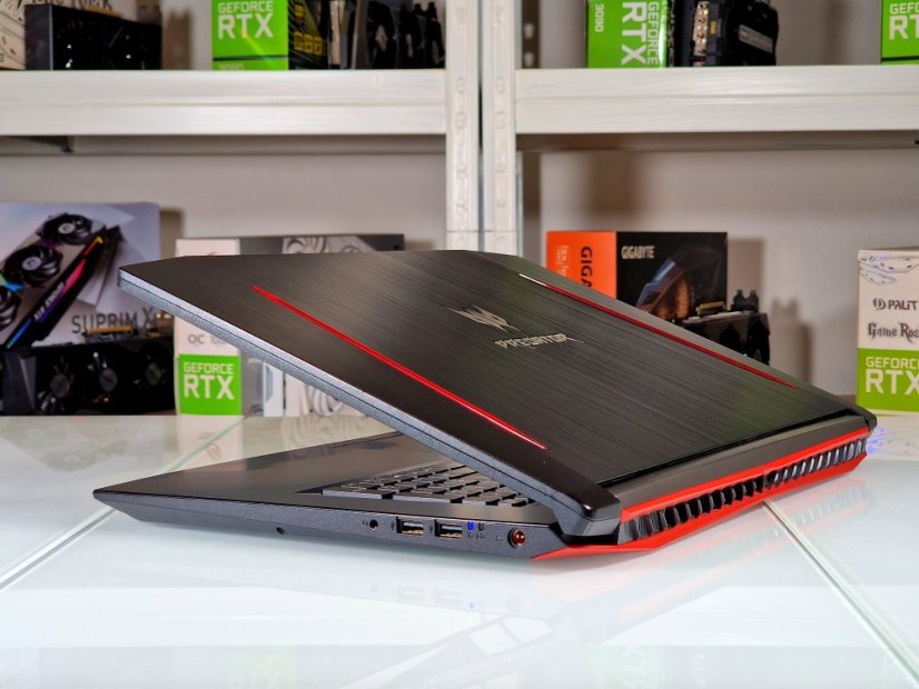 Gaming Laptop Acer Predator Helios 300 Refurbished - GARANTIE 12M | 15,6" FullHD | Intel Core i7- 7700HQ | GTX 1060 6GB | 16 GB | 256 SSD+2TB HDD | WIN11