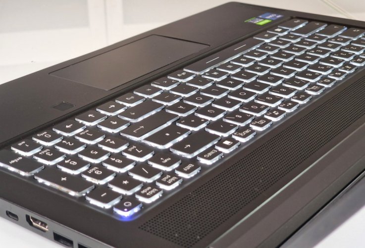 Gaming Laptop MSI Creator 17 - GARANTIE 24M | 17,3" 4K UHD 120Hz | Intel Core i7-11800H | RTX 3070 8GB | 32 GB | 1000 SSD | WIN11