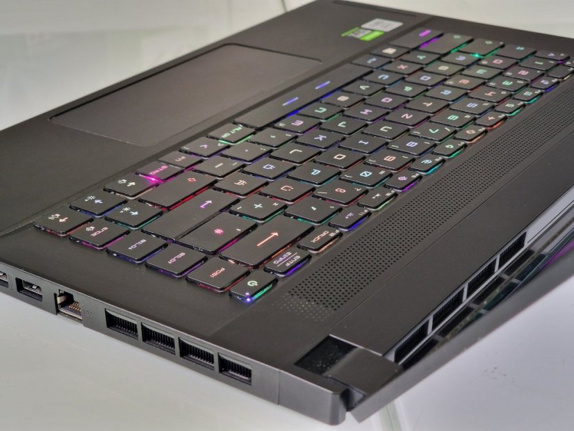 Laptop gamingowy MSI GS65 Stealth - GWARANCJA 12M |  15,6" 300Hz | Intel Core i7-10870H | 32GB | RTX 3060 6GB | 1TB SSD | WIN11