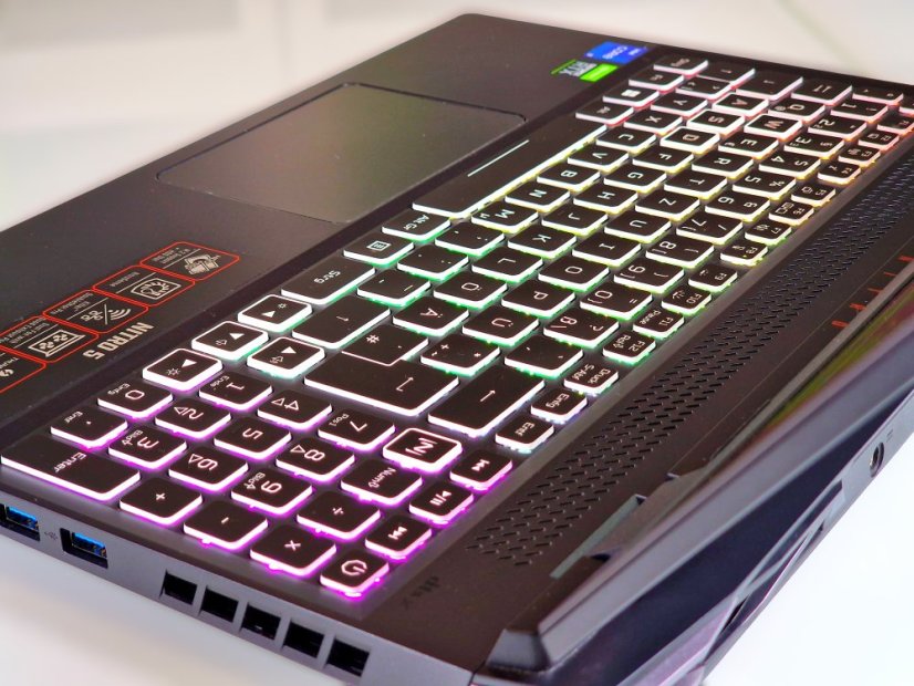 Herný notebook Acer Nitro 5 • ZÁRUKA 12M • 15,6 QHD 165Hz • i7-12700H • RTX 4060 8GB • 16GB DDR5 • 512 SSD • WIN11