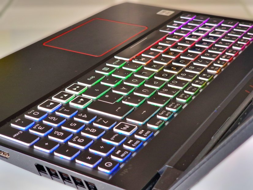 Herní notebook Acer Nitro 5 • ZÁRUKA 12M • 15,6 144Hz • Intel Core i7-10750H • RTX 2060 6GB • 32GB • 512 SSD • WIN11