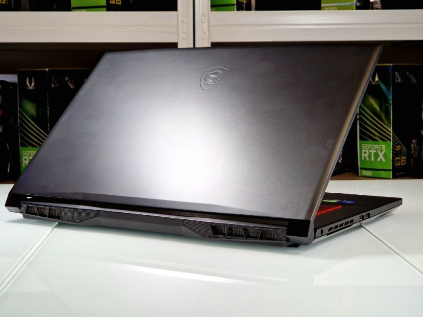 PC Portable Gaming MSI Katana GF76 • GARANTIE 12M • 17,3 144 Hz • Intel Core i5-11400H • 16Go • GTX 1650 • 512 Go SSD