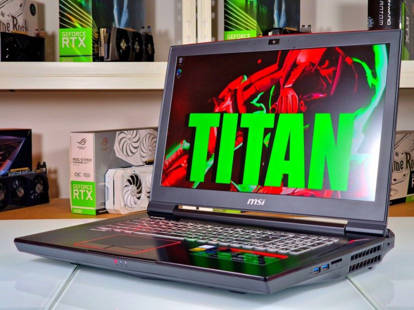 Gaming Laptop MSI TITAN GT75 Refurbished - GARANTIE 12M | 17,3" FullHD 120Hz | Intel Core i7-7820HK | GTX 1070 8GB | 32 GB | 512 SSD | WIN11
