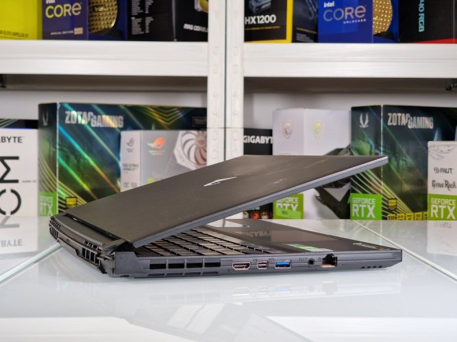 Gaming-Laptop GIGABYTE AORUS 15 - GARANTIE 12M | 15,6" 240Hz | Intel Core i7-10870H | 32 GB | RTX 3080 8GB | 1000 GB SSD | WIN11