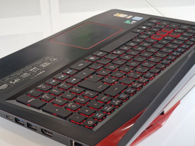 Herný notebook Acer Aspire VX - ZÁRUKA 12M | 15,6" Full HD | Intel Core i7-7700HQ | GTX 1050 4GB | 16 GB | 256 SSD+1 TB HDD | WIN11