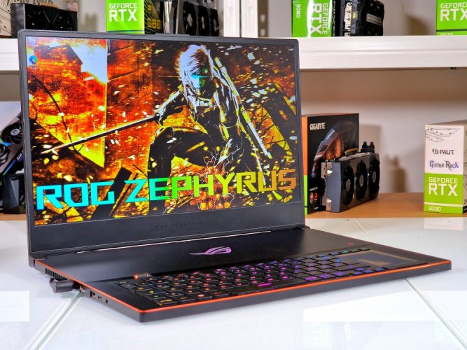 Laptop do gier ASUS Zephyrus S | GWARANCJA 12M | 17,3" 144 Hz FullHD | Intel Core i7-9750H | RTX 2070 8 GB | 32 GB RAM | 1000 SSD | WIN11